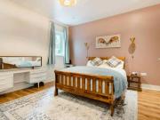 Room for rent in 5 bedroom house in Chapelizod, Dublin