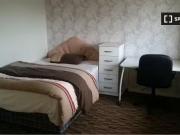Room for rent in 5 bedroom house in St. Anns, Nottingham