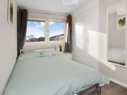 Room for rent in Bow East, London