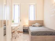 Room for rent in Milano Zona 5 Vigentino, Chiaravalle,...