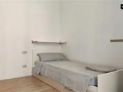 Room for rent in Milano Zona 8 Fiera, Gallaratese,...
