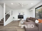 Room for Rent Modern Townhouse Living near Airport & Beach