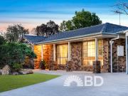 Room for the Whole Family on a Huge 3,000m² Block