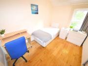 Room in 5 bedroom house in Phibsborough, Dublin
