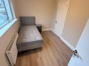 Room in a 10 Bedroom Apartment, Fairhill House,...