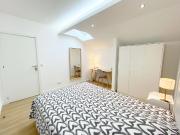 Room in a 2 bedroom apartment in Rua Rosa Damasceno,...