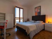 Room in a 5 bedroom apartment in Rua de Salgueiro Maia,...