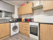 Room in a Shared Flat, Aitham House, E14