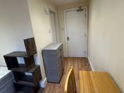 Room in a Shared Flat, Leslie Road, E11