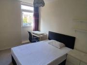 Room in a Shared House, Crewkerne Court, SW11