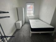 Room in a Shared House, Lords Avenue, M5