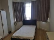 Room in a Shared House, Melrose Avenue, NW2
