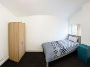 Room in a Shared House, Norwood Grove, B19