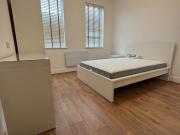 Room in a Shared House, Scarsdale Road, M14