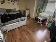Room in a Shared House, Thurso Street, SW17