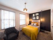 room in Caversham Road, Reading