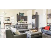 Room in Gated Townhome East Downtown All Bills P