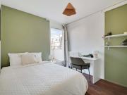 Room in Passage Saint Ange, Paris for 132 m² with 6 bedrooms Room in Passage Saint Ange, Paris for 132 m² with 6 bedrooms