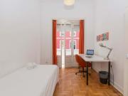 Room in Rua de São Felix, Lisbon Students only