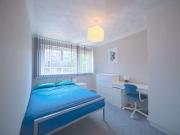 Room in shared 4 bedroom flat for rent, Limehouse, London