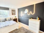 Room in shared 5 bed apartment, Limehouse, London