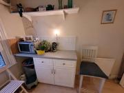 Room in shared apartment for rent in Mapesbury, London