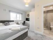 Room in shared apartment in East Wall