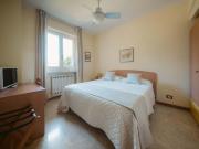 Room in Via Gioia Tauro, Roma for 300 m² with 4 bedrooms