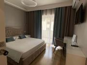 Room in Via Oderisi da Gubbio, Roma for 90 m² with 3...