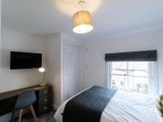 room in Watlington Street, Reading