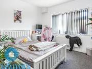 Room,lower Road, 1 Bedroom Semi detached