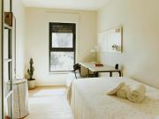 Room Plus with private bathroom Student residence in Braga