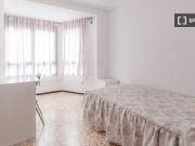 Se alquila habitación en piso compartido de 5...