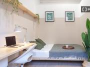 Habitación en piso compartido de 8 habitaciones, La...