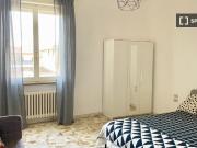 room_shared florence