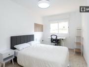 Habitación en piso compartido de 5 habitaciones en...