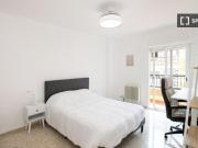 Habitación en piso compartido de 5 habitaciones en...