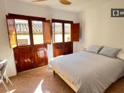 room_shared granada