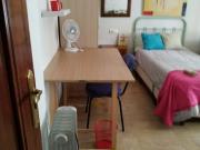 Habitación compartida en piso de 5 habitaciones en La...