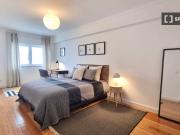 Quarto em apartamento partilhado de 5 quartos para...