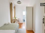 Quarto em apartamento partilhado de 5 quartos para...