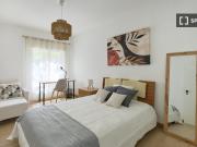 room_shared lisbon