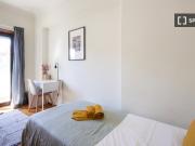room_shared lisbon