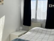 Chambre à louer dans un appartement de 3 chambres à Max...