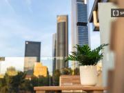 Habitación en piso de 12 habitaciones en alquiler en...