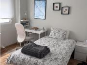 Habitación en piso compartido en alquiler en Cuatro...