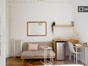 Habitación en piso compartido de 8 habitaciones en...