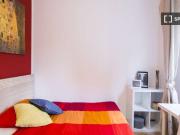 Camera in appartamento condiviso con 9 camere da letto,...