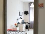 Stanza in appartamento con 4 posti letto in affitto ad...