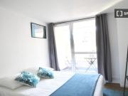 room_shared paris